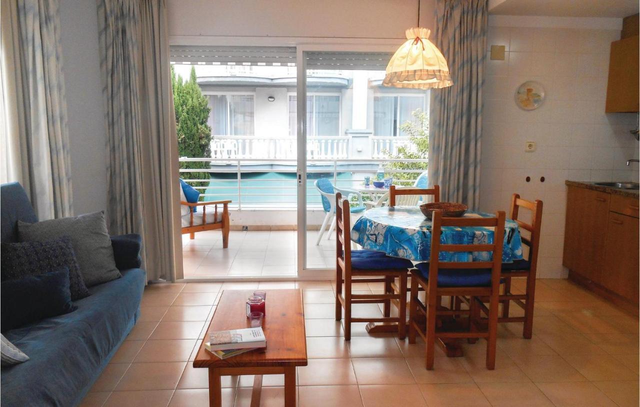 1 Bedroom Beautiful Apartment In ตอสซาเดมาร์ ภายนอก รูปภาพ
